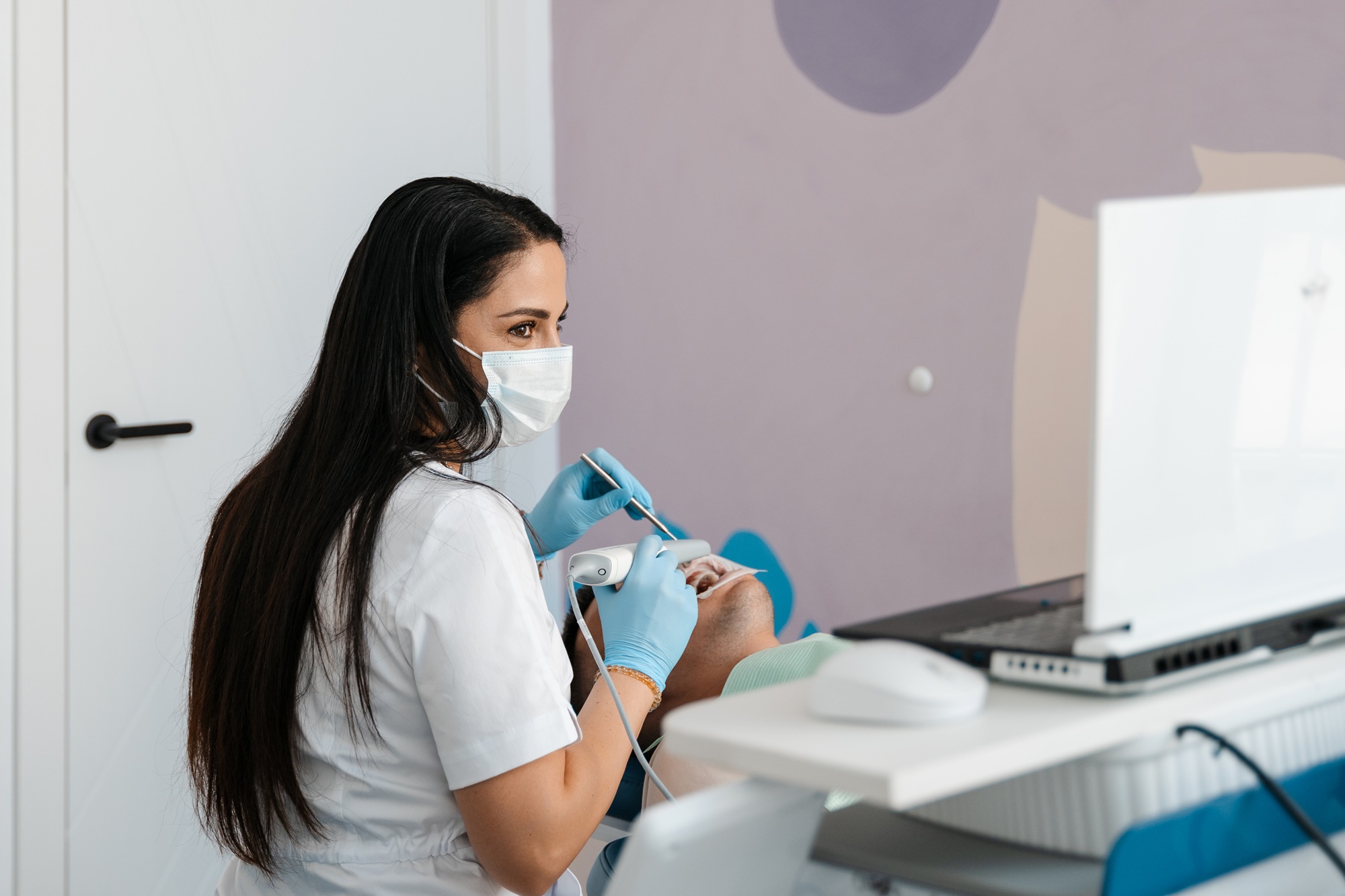 Внутрикоронковое отбеливание